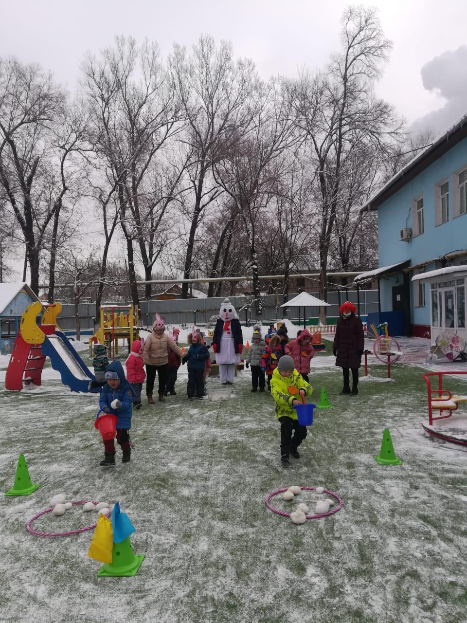 "Зимние  забавы  и  игры"  группа  "Лучик"