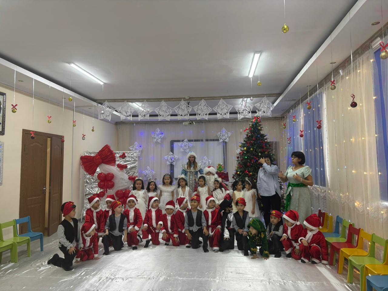 Мектепалды даярлық "Лучик "  тобының жаңа жылдық ертеңгілігі